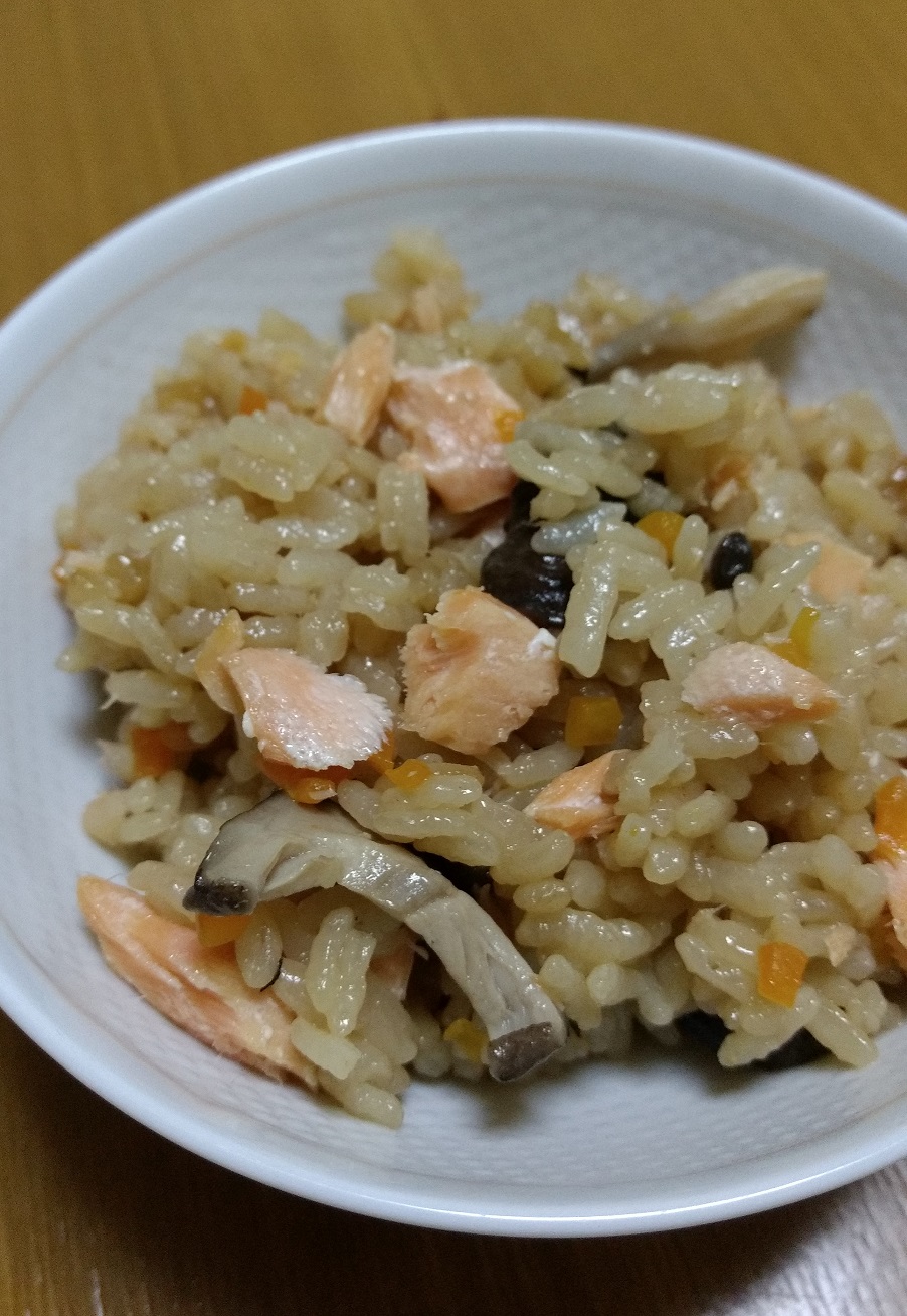 超簡単おかず 簡単で美味しい 鮭の炊き込みご飯 絶品レシピ 節約主婦の料理ブログ ひつじ茶屋